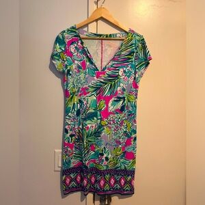 Bright patterned Lilly Pulitzer short sleeve dress in Medium